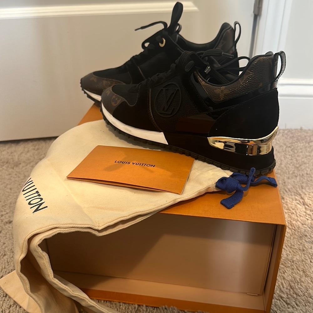 NOIR RUN AWAY SNEAKER